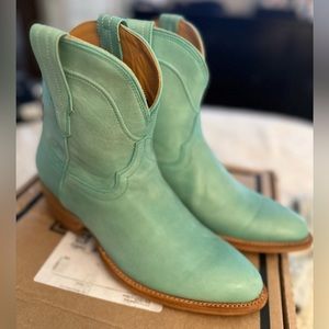 Tecova Penny Boots Turquoise Size 9B